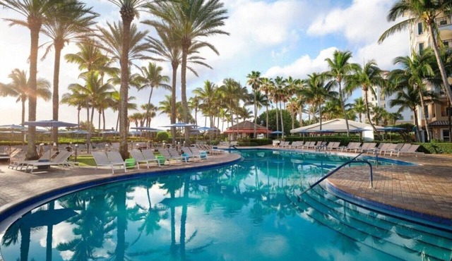 Singer Island | Beach Weekend Escape | Pools, Sandy Beach & Sunsets