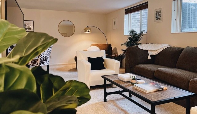 Skiers Paradise — Modern 2BR, mins from resorts!