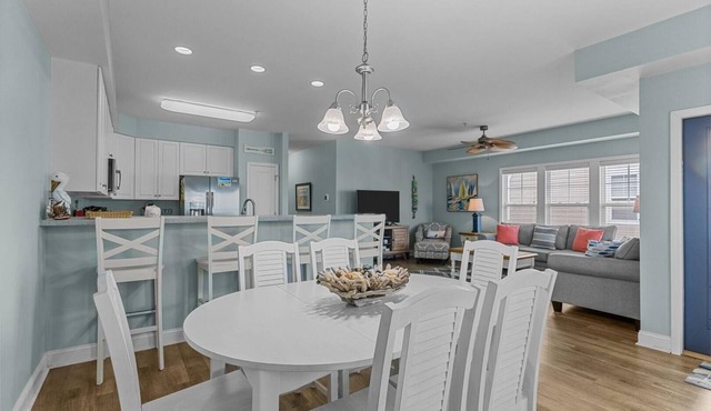 Slack Tide 3 Bedroom Condo by RedAwning in Atlantic Beach