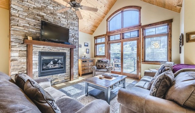 Slopeside Chalet 136 I Great Views I Steam Shower I Bunk Room I Discounted Attractions