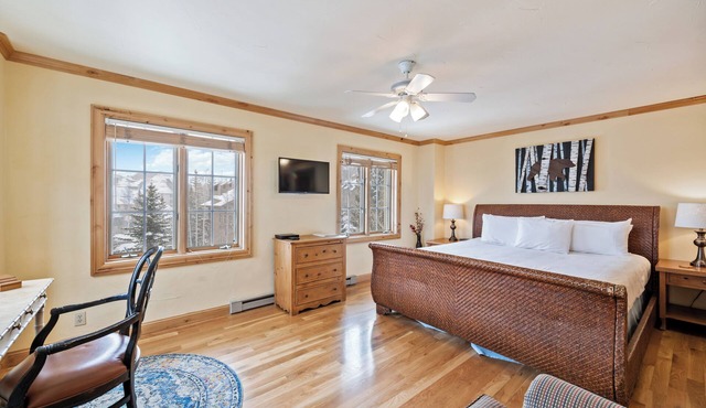 Slopeside Luxury, Pool, Hot Tubs, Conceirge | LB400