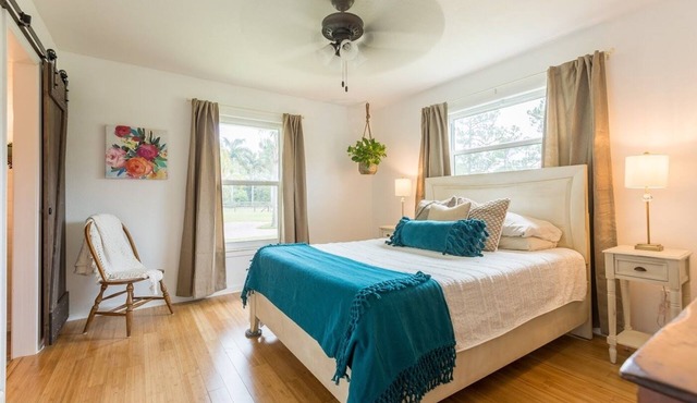 Soak Up Sunny FL Vibes at this Rad Ranch House