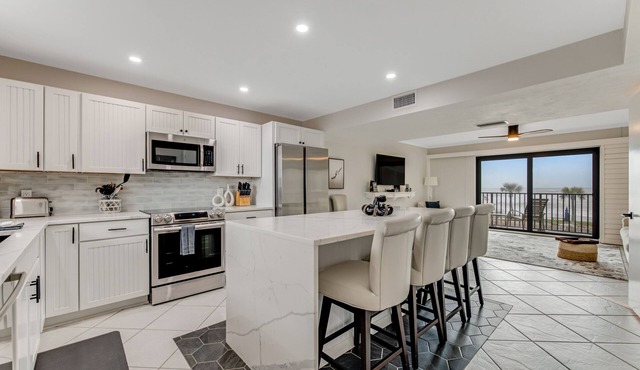 Sophisticated Oceanfront Luxury Condo in Ormond Beach