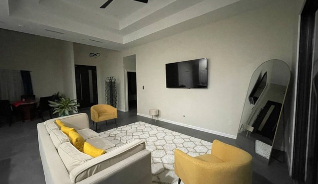Spacious 3-Bedroom Home with Large Backyard – Perfect for Families & Gatherings! in Olmito