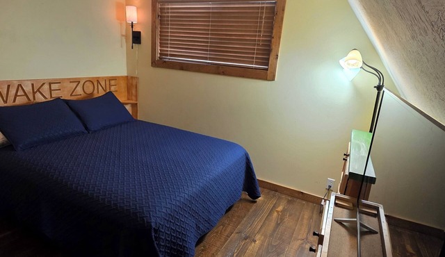 Spacious 4BR/4BA Table Rock Lake Retreat in lampe