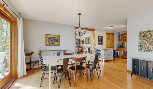 Spacious Lakefront Home with a Sandy Beach, Kayaks, and Stunning Panoramic Views in Dedham