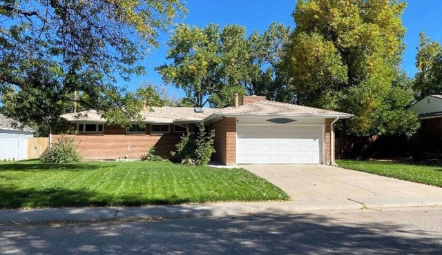 Spacious & Quiet Home Near DeKoevend Park