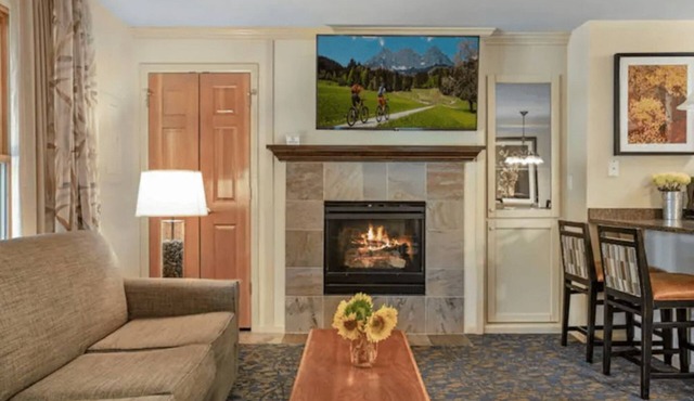 Spacious Streamside at Vail 1BR Condo with Onsite Amenities