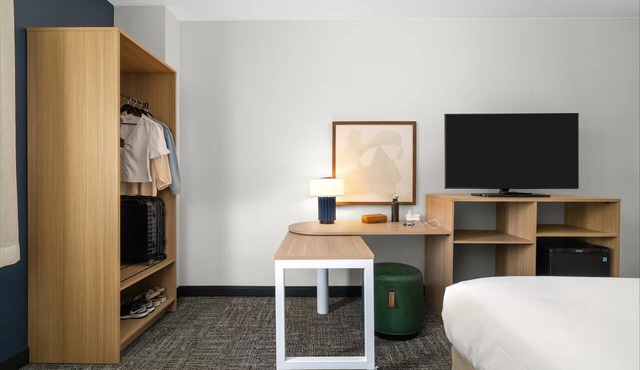 Spark by Hilton Parker Denver SE