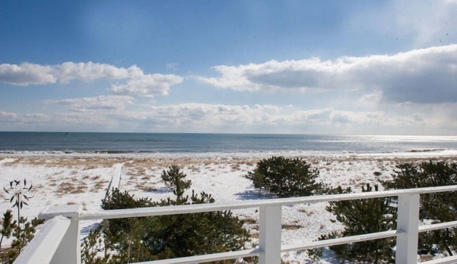 Spectacular Oceanfront Beach House in Westhampton Beach