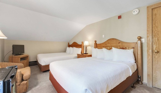 Spruce Lodge Hotel Style Room with 2 Beds #492 by RedAwning