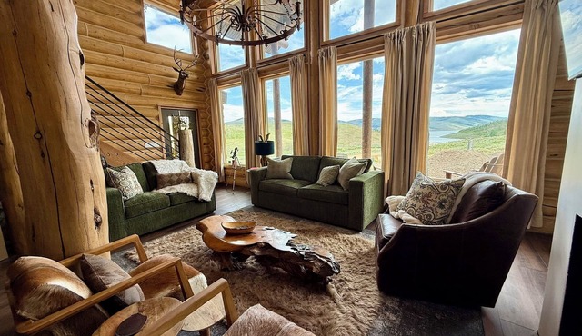 Stardust Chalet Luxe Dark Sky Stargazing @ Scofield Reservoir with lake view