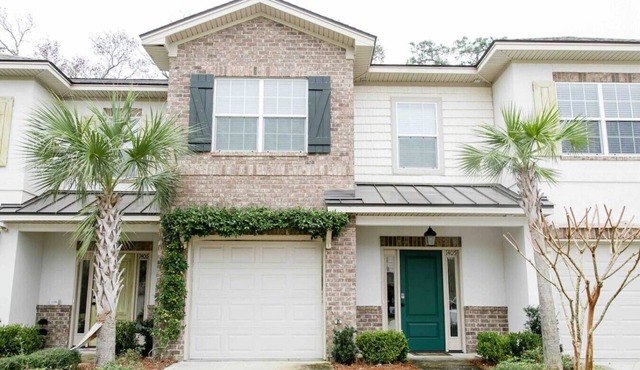 Stay central, Enjoy Golf Views, Perfect 4 Families in St. Simons Island