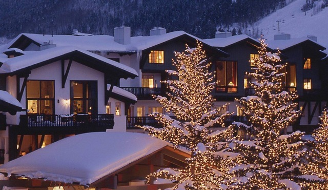 STEPS from the Gondola! Access to Pool & Hot Tubs