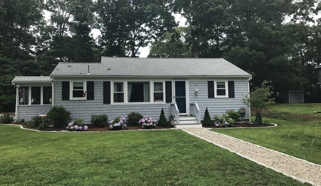 Still Availability For This Beautiful Popponesset Cottage & Private Beach in Mashpee
