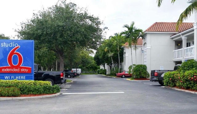 Studio 6 Extended Stay - West Palm Beach, FL in West Palm Beach