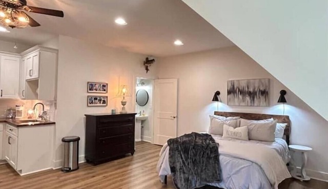 Studio Apartment with Office Space at Lake Guntersville - Scottsboro, AL in Scottsboro