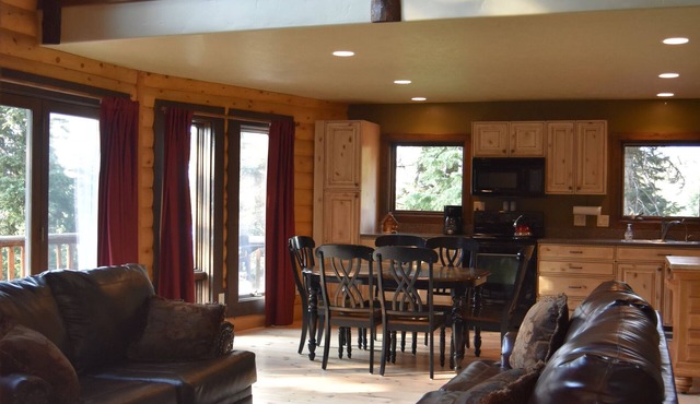 Stunning, Serene Cabin Retreat Nestled in the Mountains of Mount Pleasant, UT