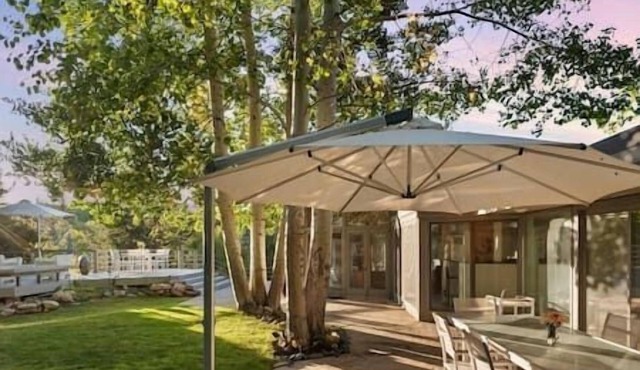 Stunning Spacious Modern 4/6 Bedroom Home Aspen!