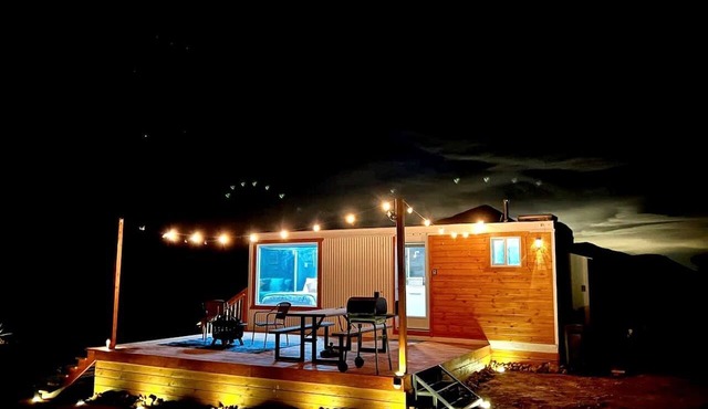Stunning Tiny House with Picnic Space, Barbecue and Fire Pit in Meadview, Arizona in Mohave Valley