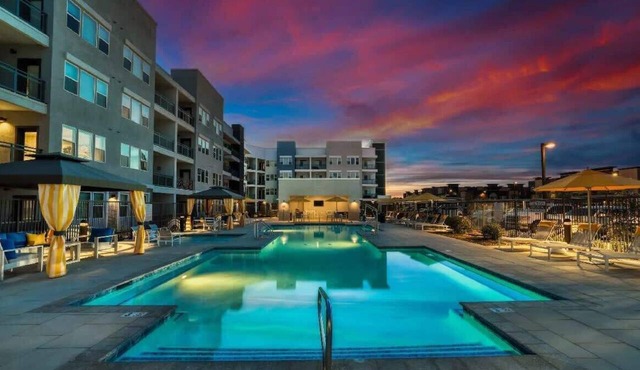 Stunning Westgate CozySuites by stadium with pool 8 in Glendale