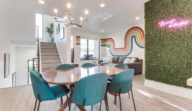 Stylish Denver Retreat! Rooftop Views & Cozy Vibes! Sleeps 6