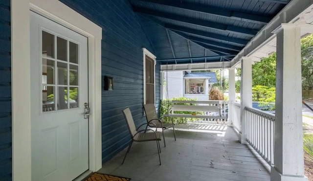 Stylishly renovated cottage in downtown Gainesville near UF & Shands. in Gainesville