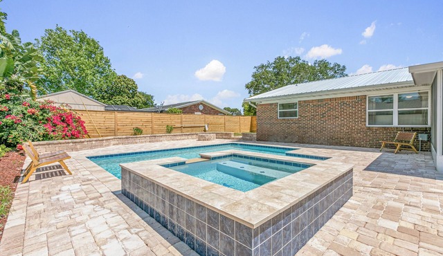 Summer Breeze - Pool and Heated Spa Near Amphitheatre, Historic Downtown, Beach in St. Augustine