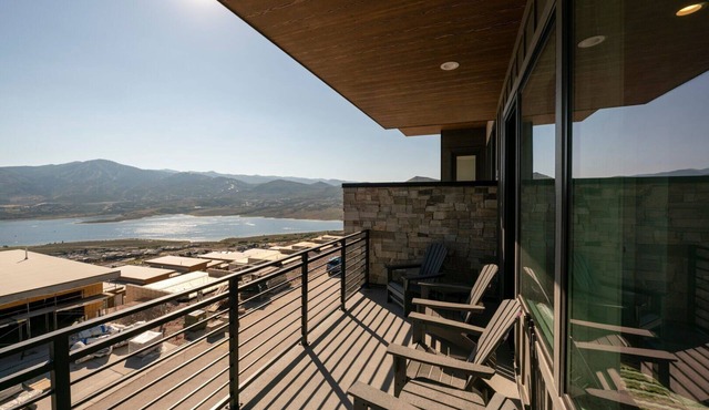 Summer Perfect at the Lake Expansive Views Large Patio Private Hot Tub Swimming Beach Hiking Biking