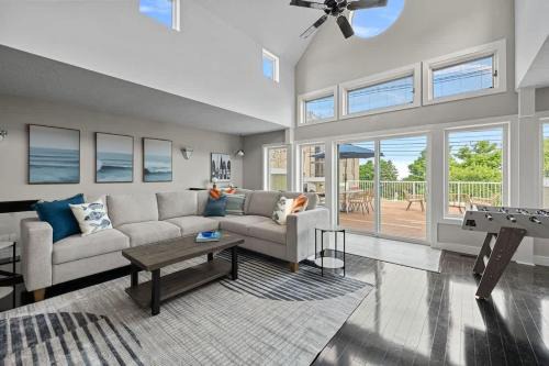 Surf Loft by Juniper Holiday + Home in Saint Joseph