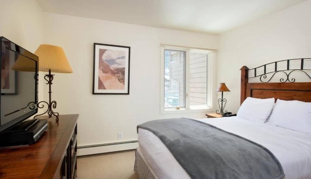 The Gant - 1 BR Apartment