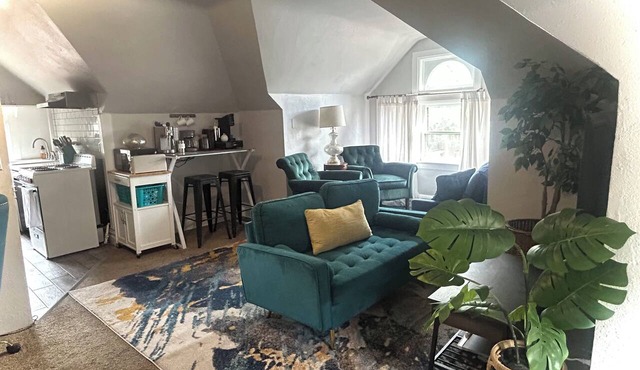 The Garden House on Emerson - fantastic Capitol Hill 2/1 walkable to downtown