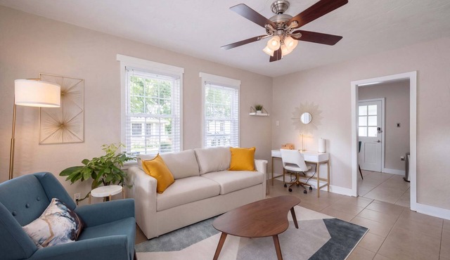 The Landing on 3rd | Walk to UF & Downtown Pets in Gainesville