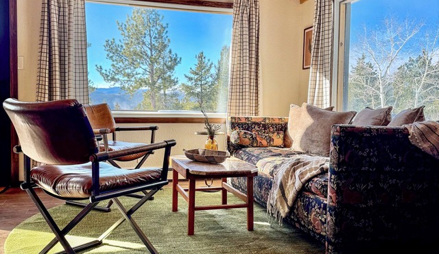 The Moonrise Overlook Lodge- Black Hawk, Colorado