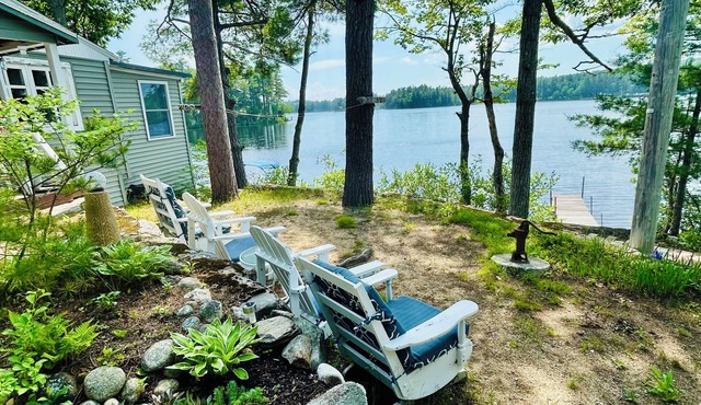 The Point - A tranquil Lakefront 2-bedroom cottage-style home on Sabbathday Lake in New Gloucester