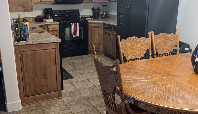 The Tuscan Lodge: A Deluxe 3 Bedroom, 2 bathroom furnished Condo