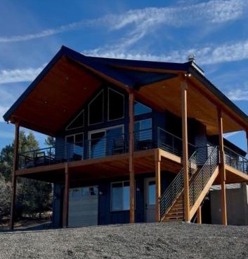 The Wandering Doe Readers Retreat with Hot Tub