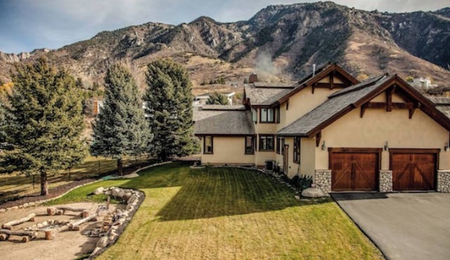 This stunning lodge is nestled on the Wasatch Mountain foothills!