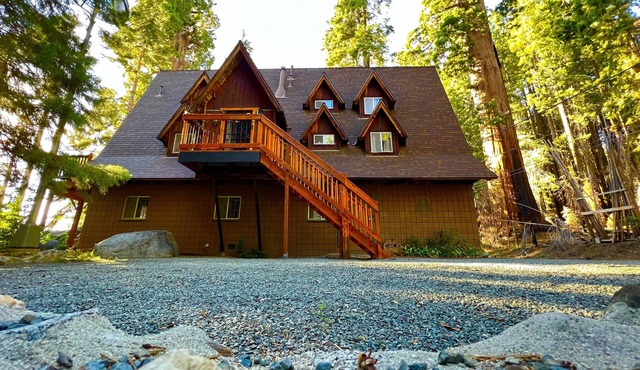 Tiny Trees Cabin (Giant Sequoias) in Springville