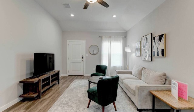 Townhome in Central Temple in Temple