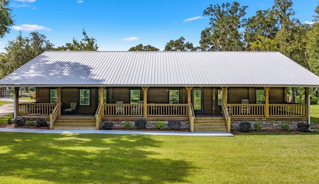 Tranquil Suite w/Porch < 2 Mi to Cedar Lakes!