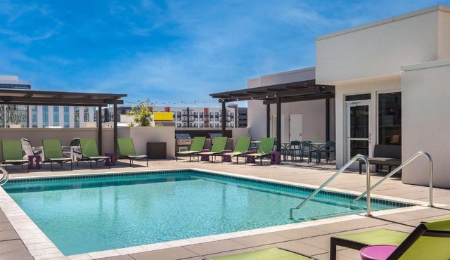 Tru By Hilton Phoenix Midtown in Phoenix