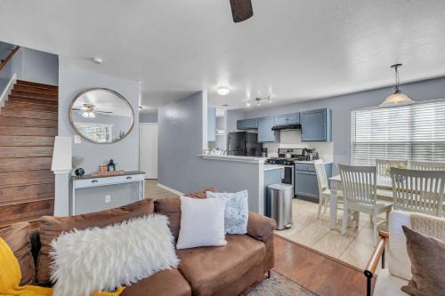 TWO Cozy Homes Prime Austin Sleeps 12 in Austin