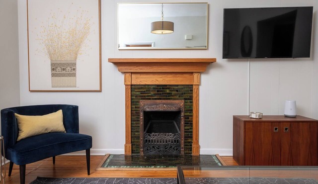 Unbeatable Location - Utilities included!