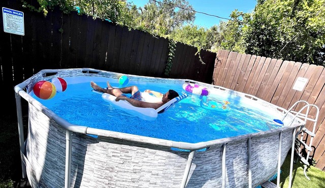Vacation Home With POOL and BBQ Near Anna Maria Island