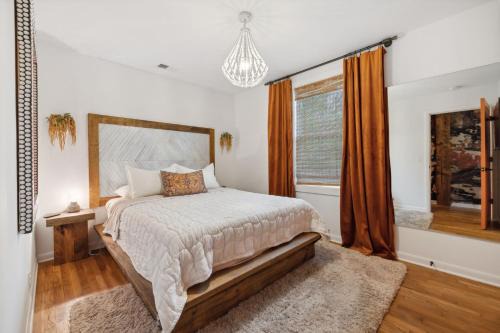 Vibey Unit in Duplex in Madison