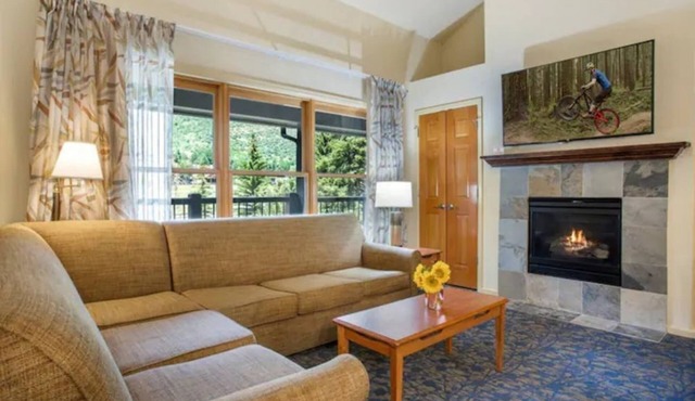 Vibrant 1BR Condo with Stunning Views Streamside at Vail