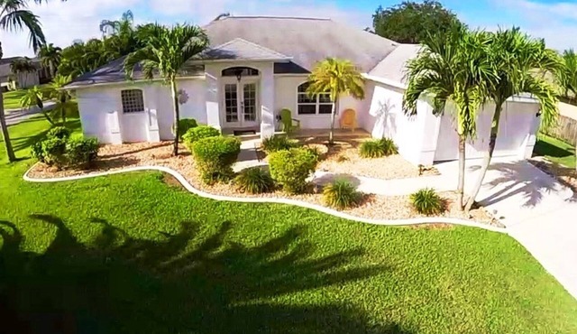 VILLA PALM ISLAND - Dream villa in an exclusive location - large pool - south-facing in Cape Coral