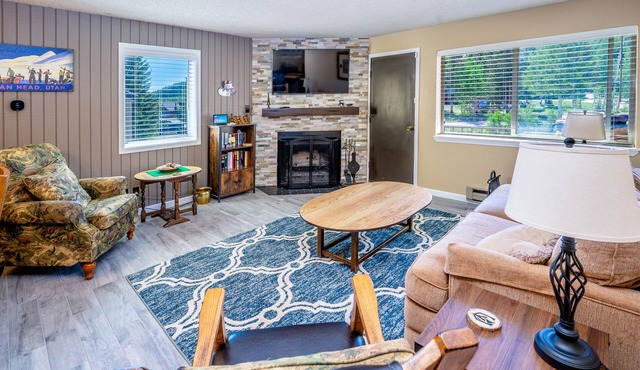 Walk to Giant Steps from this cozy 2 bd/2ba with Private balcony & Mtn views.