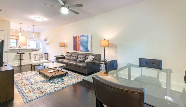 Walk To Park Ave, Heated Pool, Hot Tub, Grill Station, Modern and Comfortable! in Winter Park
